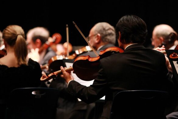 Orchestra-Sinfonica-Siciliana-sul-podio-Daniele-Callegari
